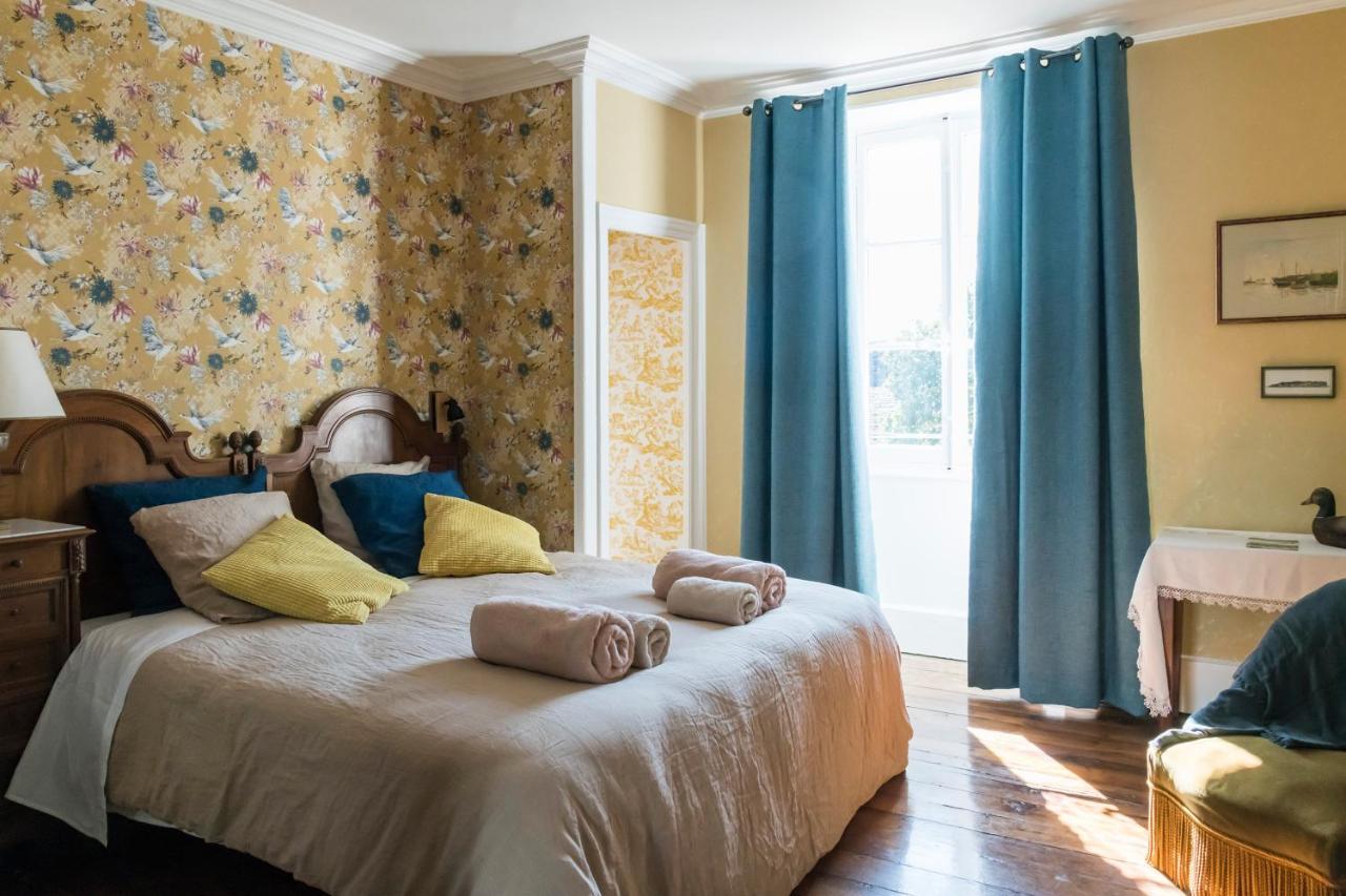 Chateau Du Mauny, Gites Et Chambres D'Hotes En Bourgogne Rosey Bagian luar foto