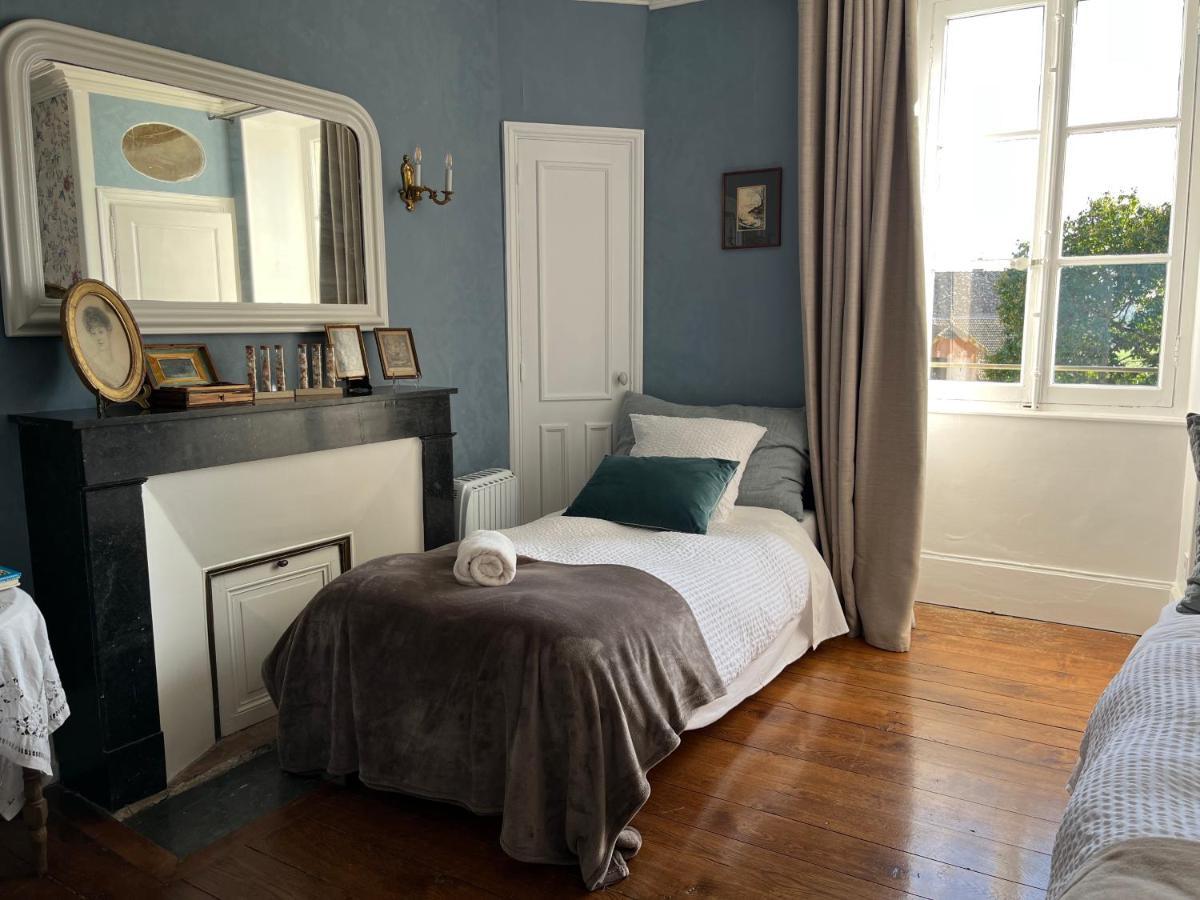 Chateau Du Mauny, Gites Et Chambres D'Hotes En Bourgogne Rosey Bagian luar foto